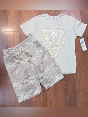 GUESS Boys 2-Piece T-Shirt & Shorts Set Tan/Gold Size M 10/12
NWT